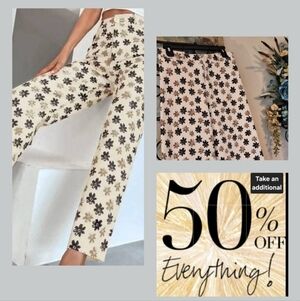 Chic Floral Wide Leg Women's Pants. Excellent Condition Size Large